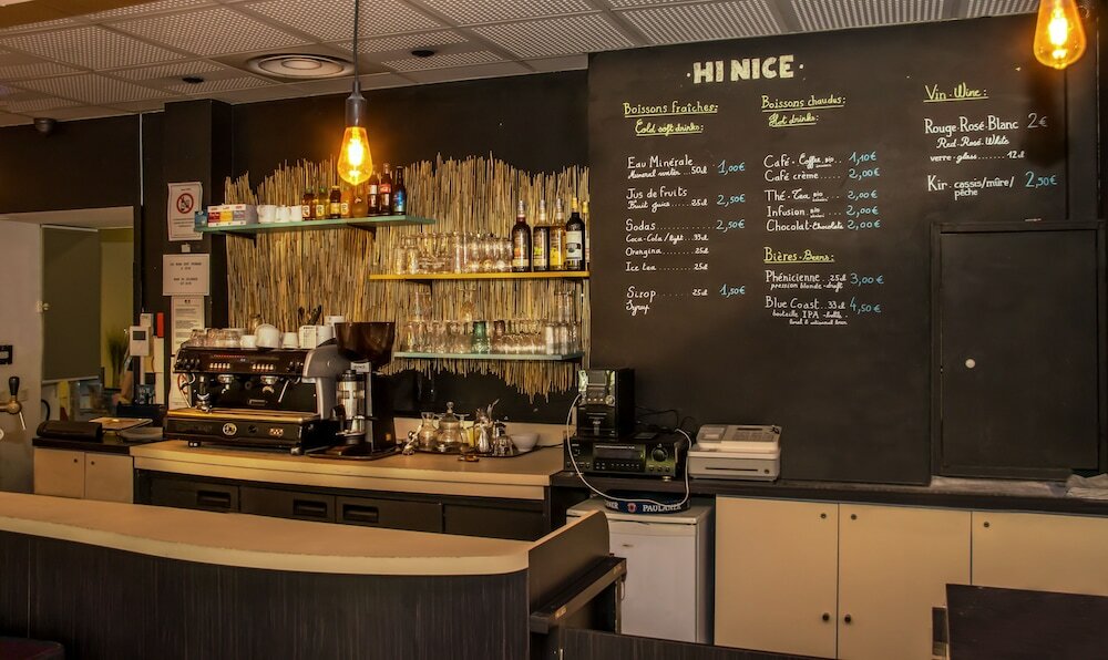 Фото Auberge de Jeunesse Hi Nice - Les Camélias