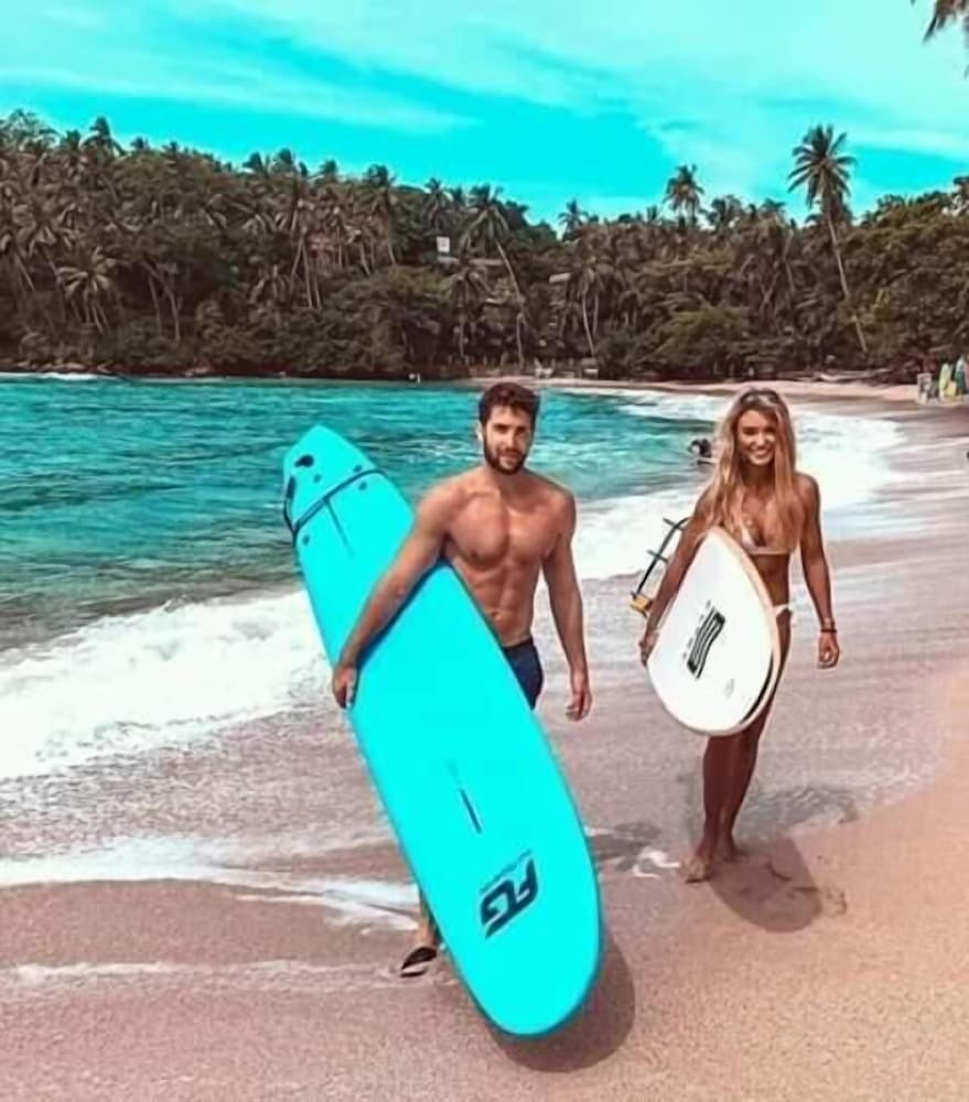 Фото Thevindu guest & red mud resturent