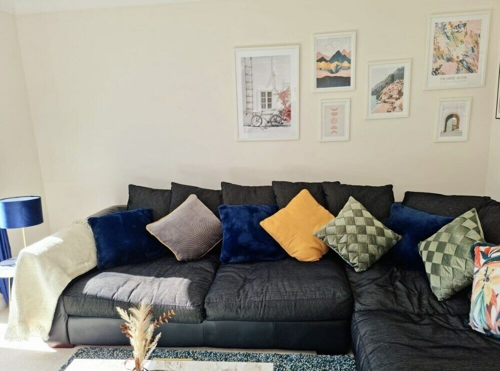 Фото Boutique 3-bed Home with Free Parking in Glasgow