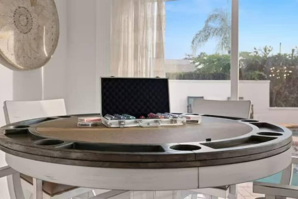 Фото Experience The Ultimate in Luxury Living