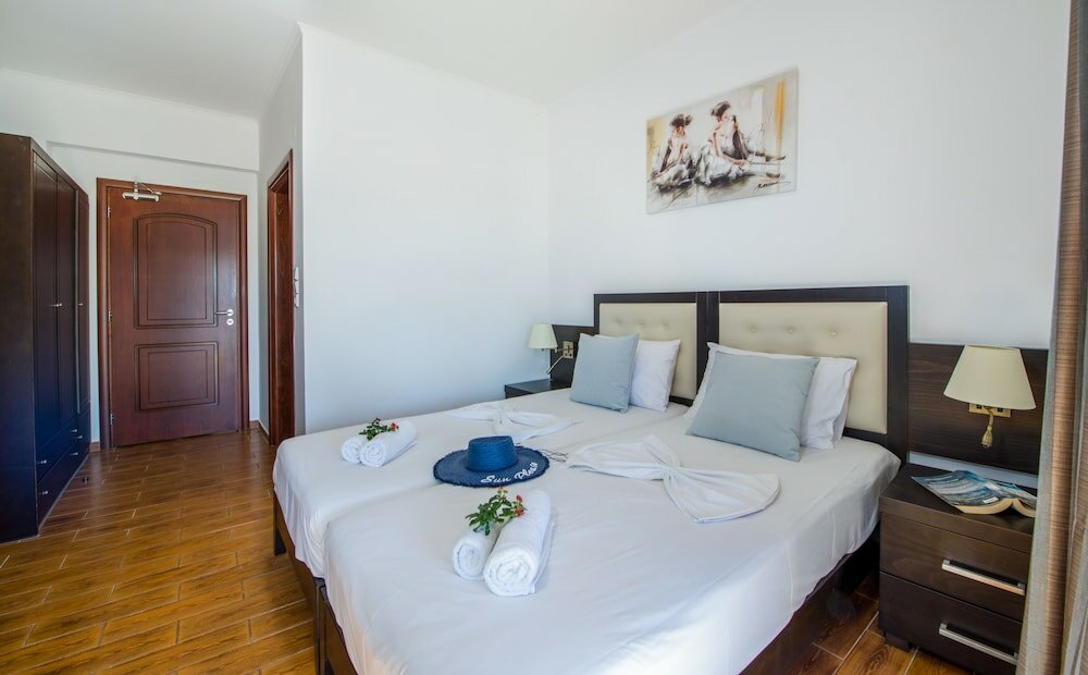 Фото Lilium Hotel