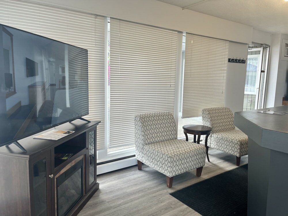 Фото Anavada Inn & Suites - Prince George