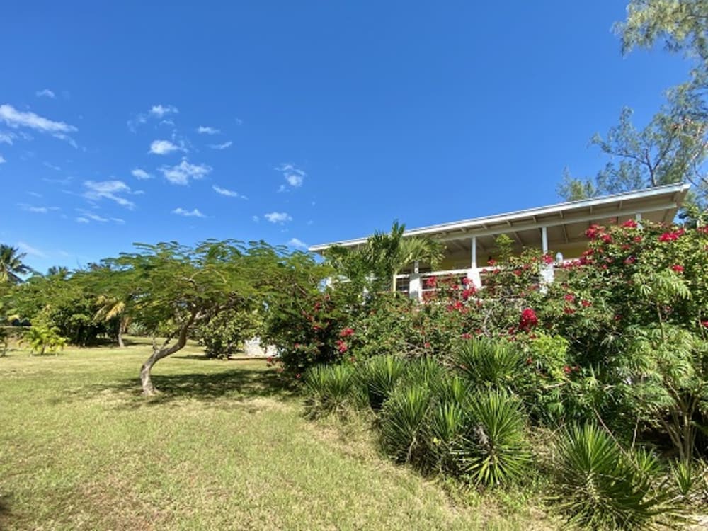 Фото Отель The Sunset Cove And Rainbow Room