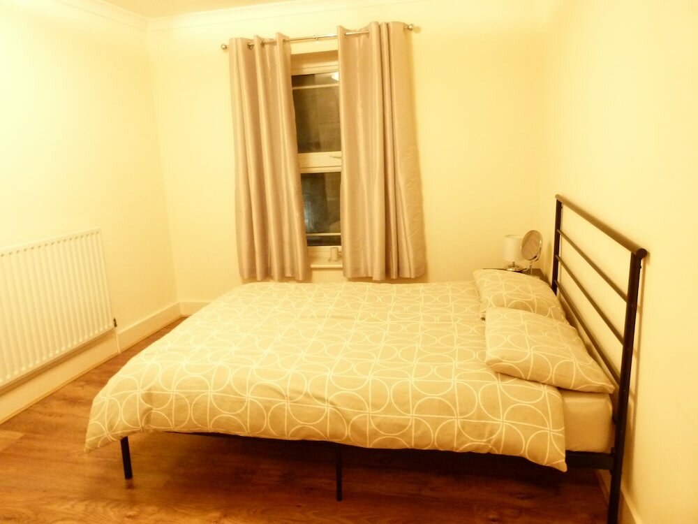 Фото Ss Property Hub - Canary Wharf Apartment