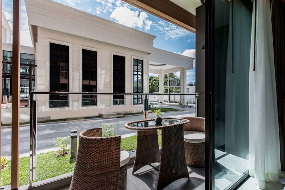 Фото Mandarin Eastville Pattaya