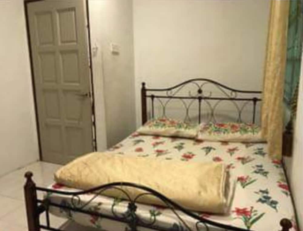 Фото Hasienda Homestay Bayan Lepas