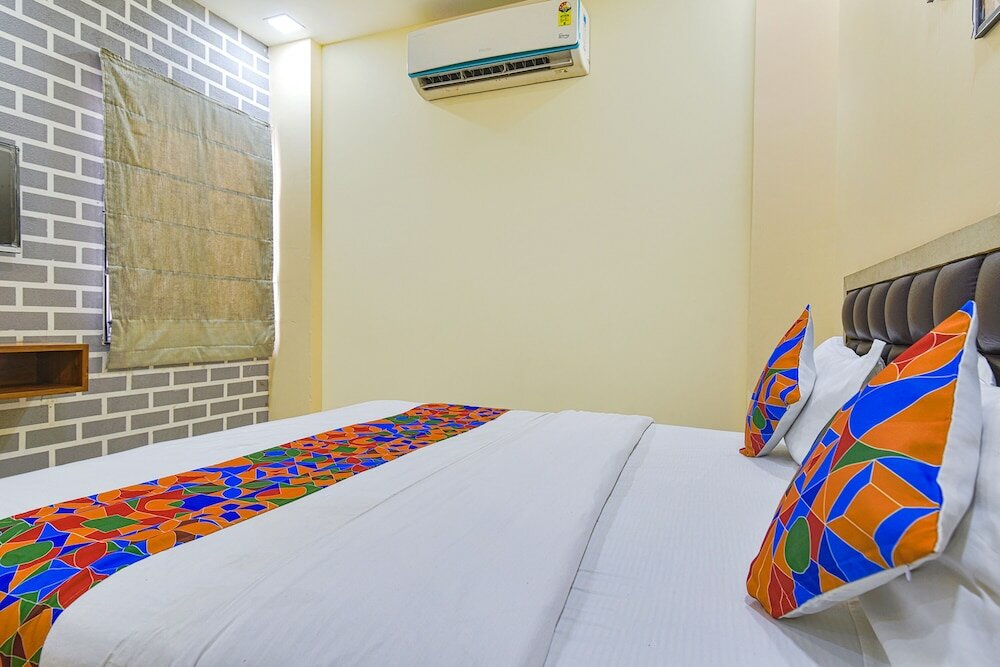 Фото Fabhotel The Castle Homestay Inn