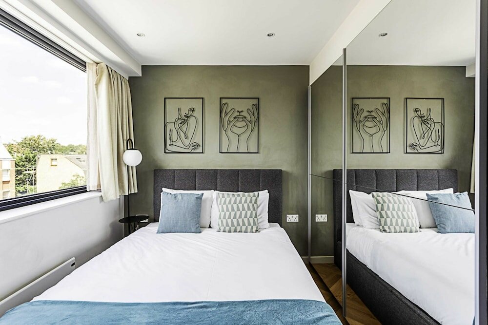 Фото 1-bed Apartment: Close to Wimbledon Station