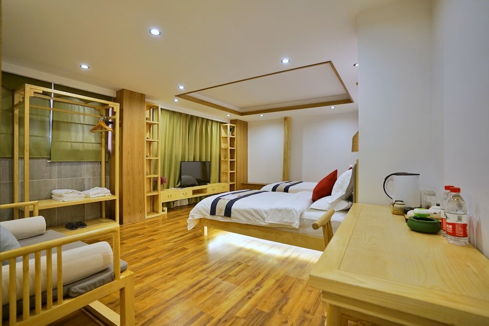 Фото Yuexijiang Boutique Holiday Hotel