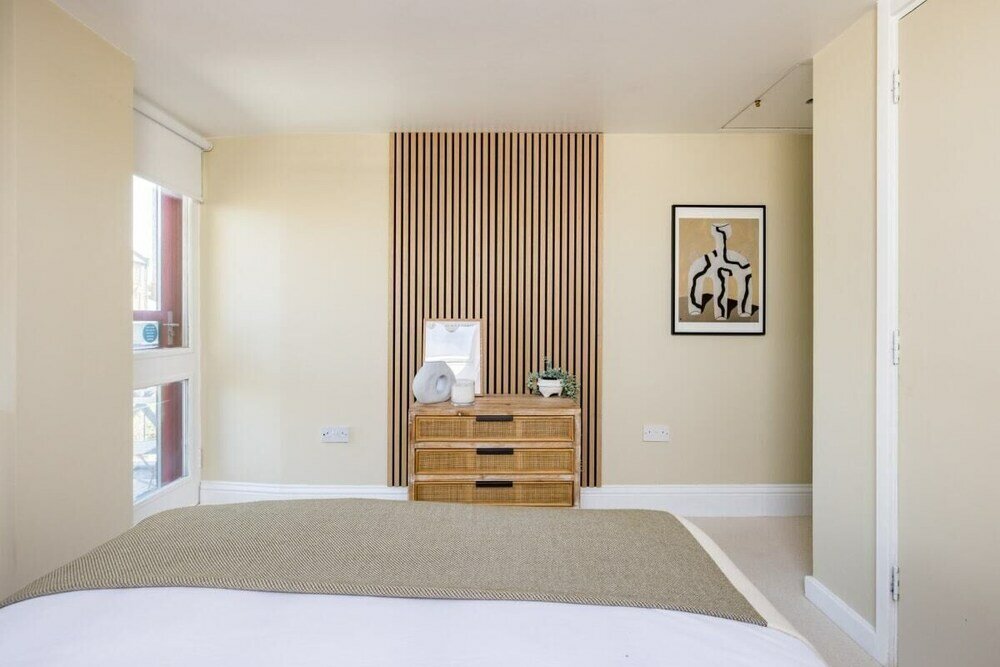 Фото The Shadwell Secret - Contemporary 4bdr House