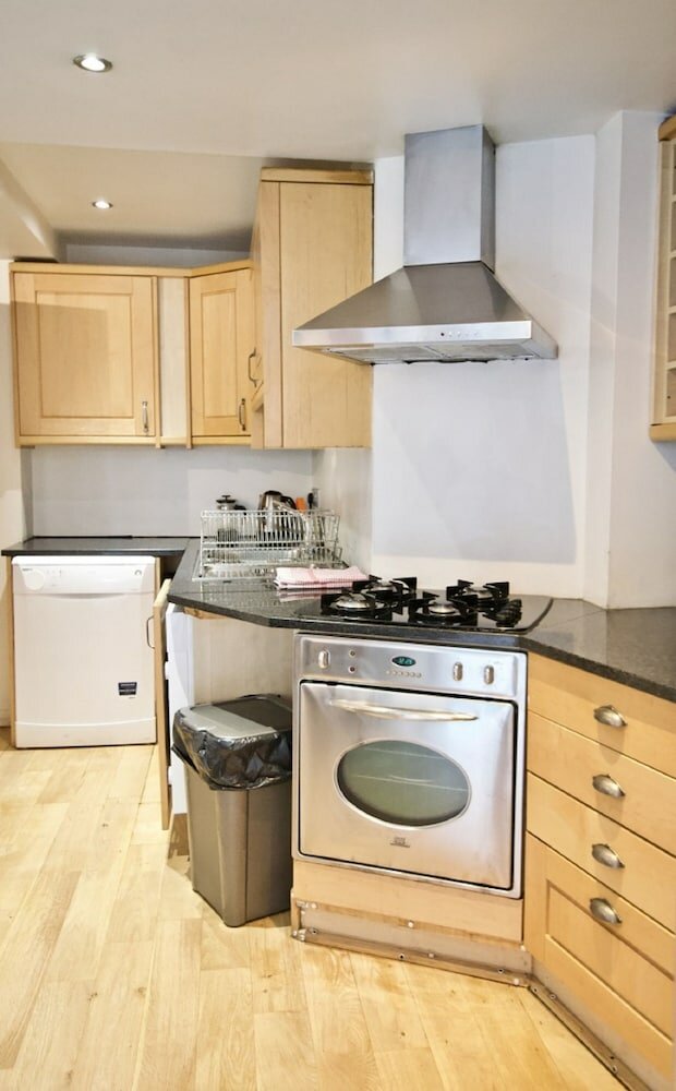 Фото 62-66 Farringdon by condokeeper