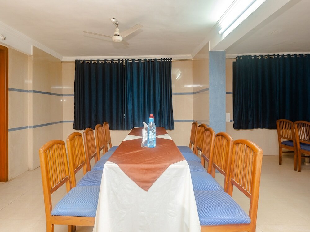 Фото Tuliipstays - Hotel Ashok Bhiwandi
