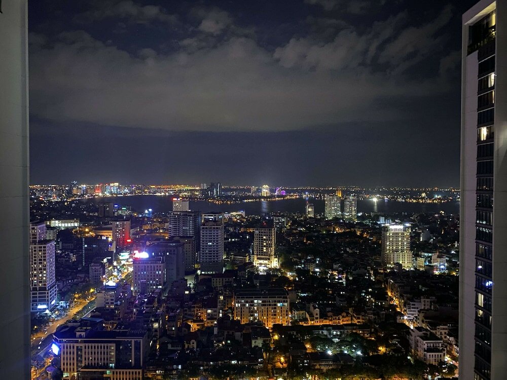 Фото Luxury Apartments Vinhomes Metropolis