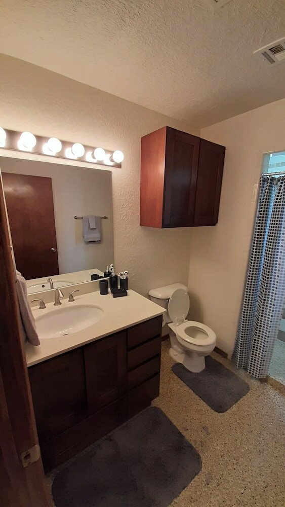 Фото Garage Studio near Oushc Hospital