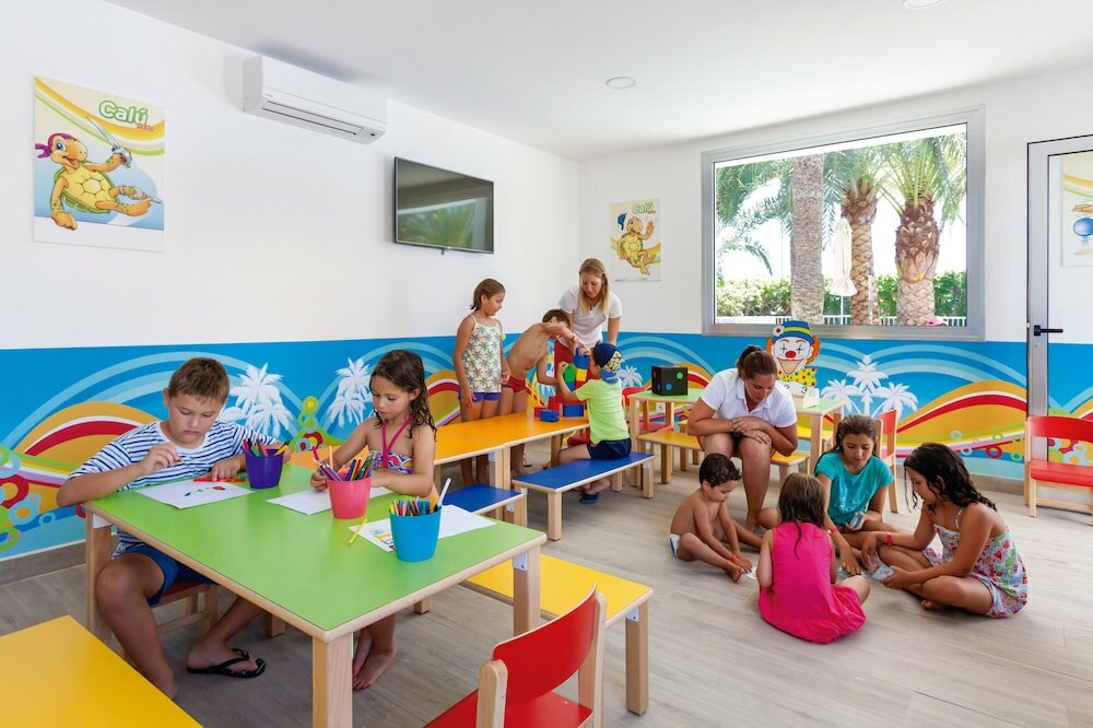 Фото Hotel Riu Papayas - All Inclusive