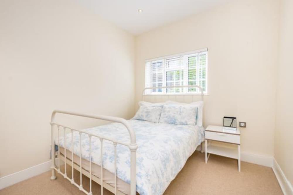 Фото Logan Mews by Lime Street