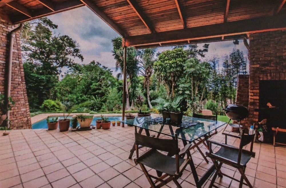 Фото Faraway Lodge B&b