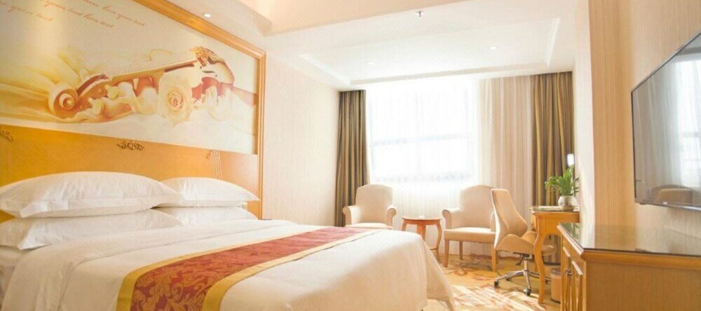 Фото Vienna Hotel Shenzhen - FuYong Metro Station Branch