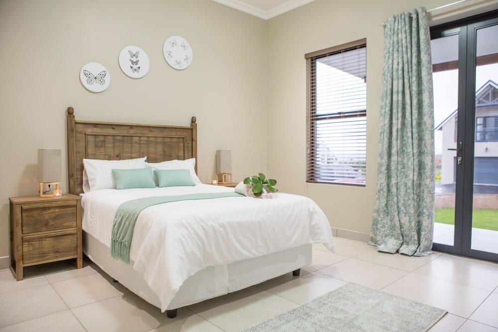 Фото The Living Collective