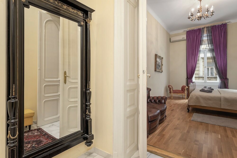 Фото New York Palace View Apartment