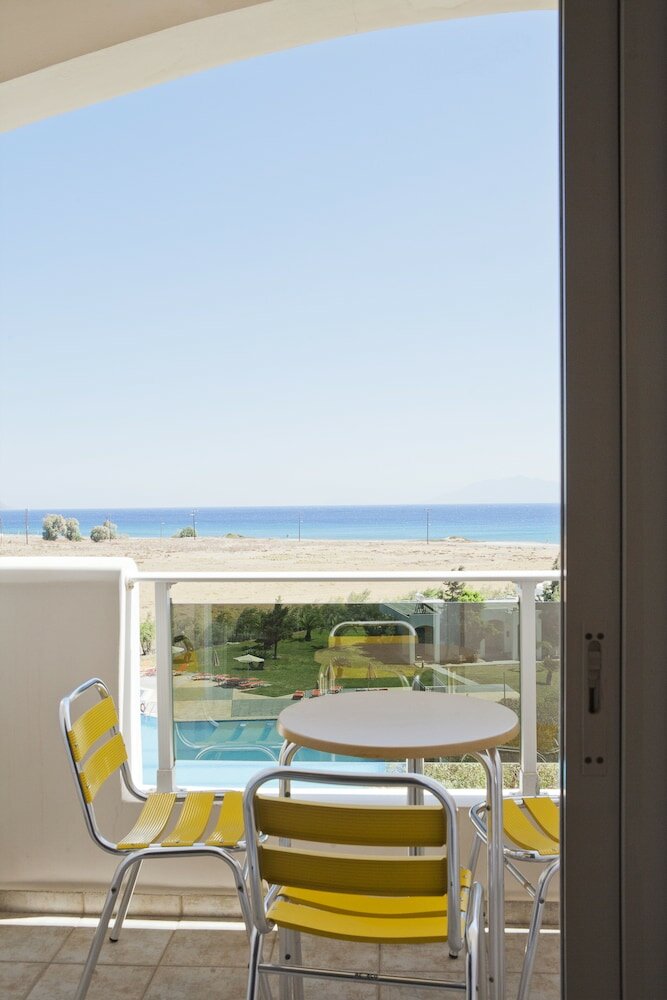 Фото Sovereign Beach Hotel - All Inclusive