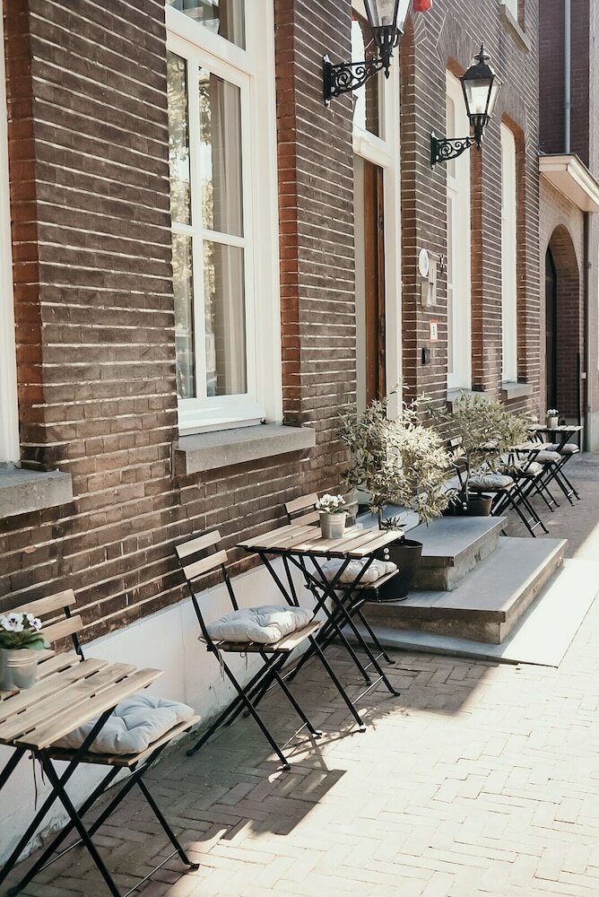 Фото Hotel The Yard