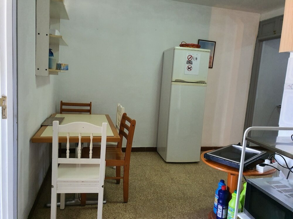 Фото Low Cost Room Las Llaves 3