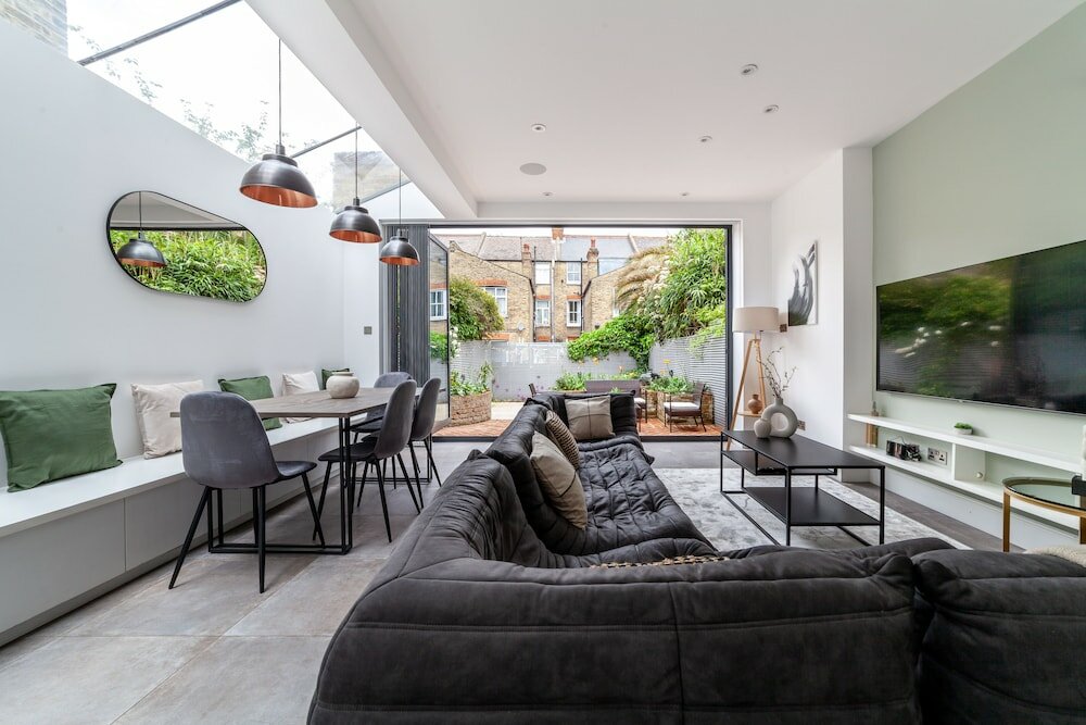 Фото The Clapham House