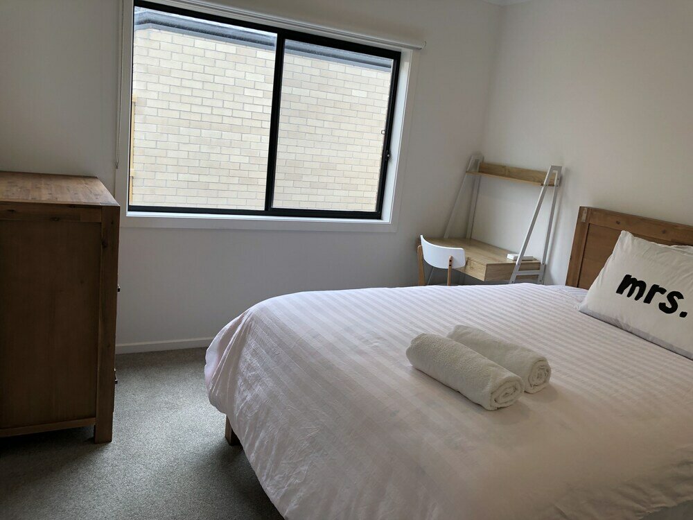 Фото Apple House Upper Point Cook