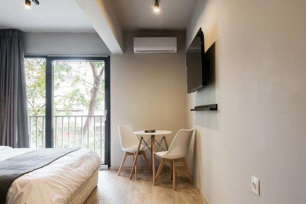 Фото Wyz Piraeus