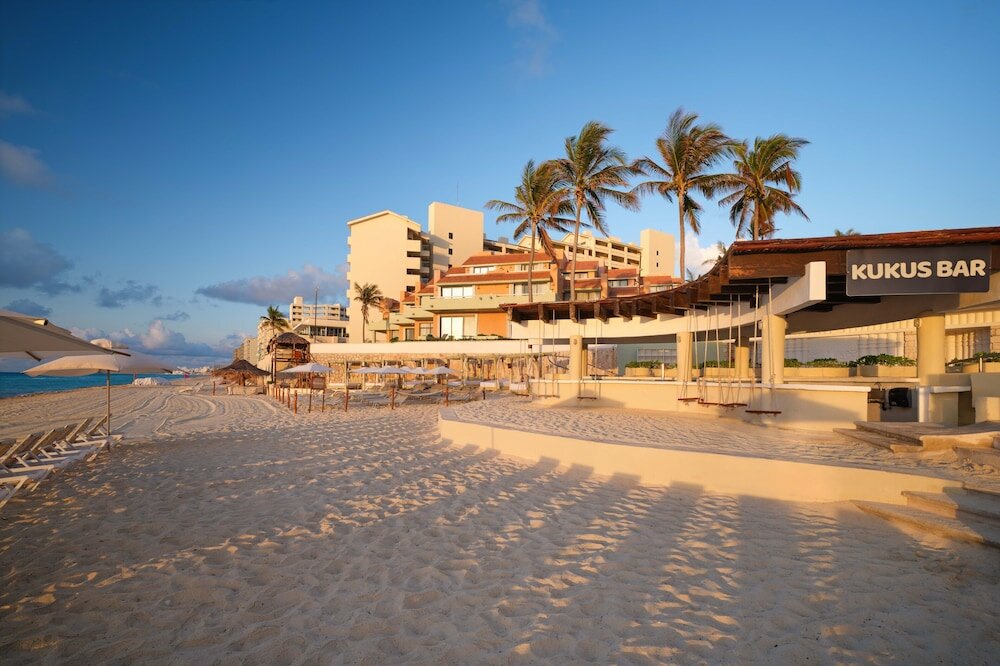 Фото Family 3 Bedroom Ocean Villa by Wyndham Grand Cancun