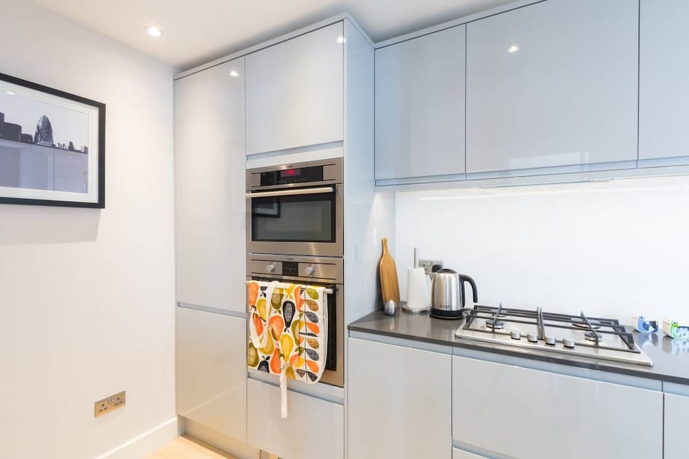 Фото Beautiful Brook Green 2 bed Flat, Close to Tube