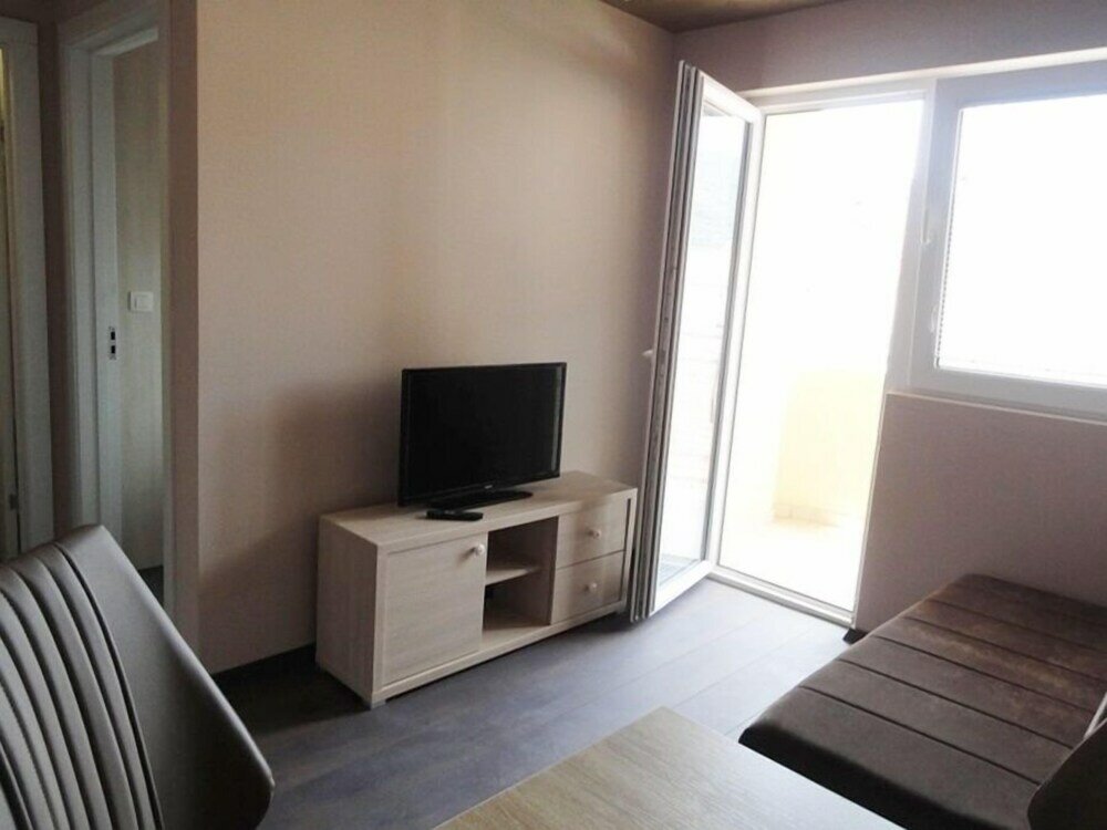 Фото Apartments Holiday Budva