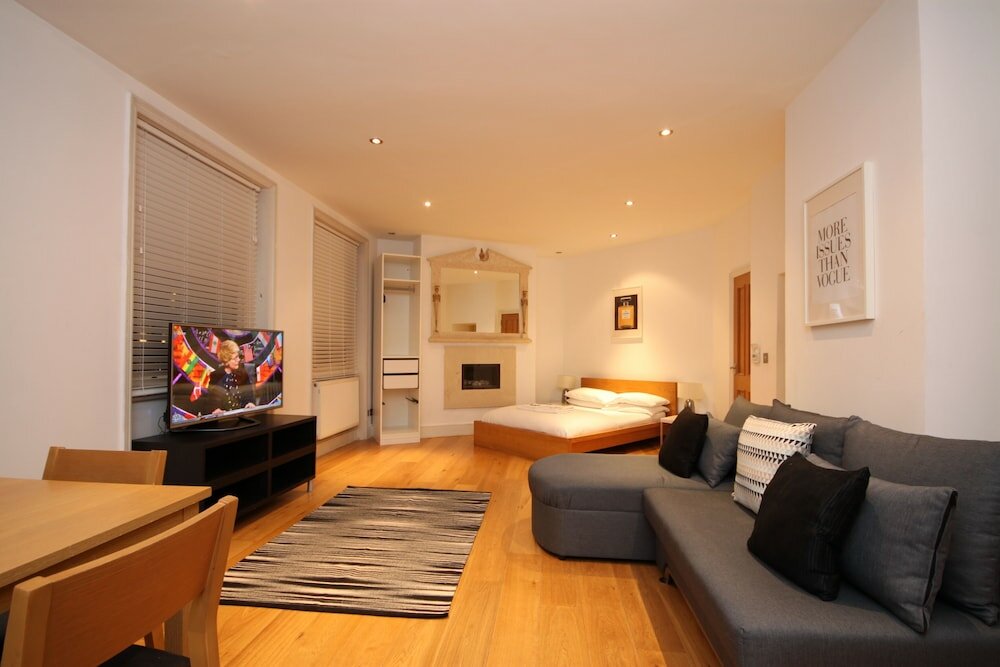 Фото Cosy Studio Oxford Street Best Location