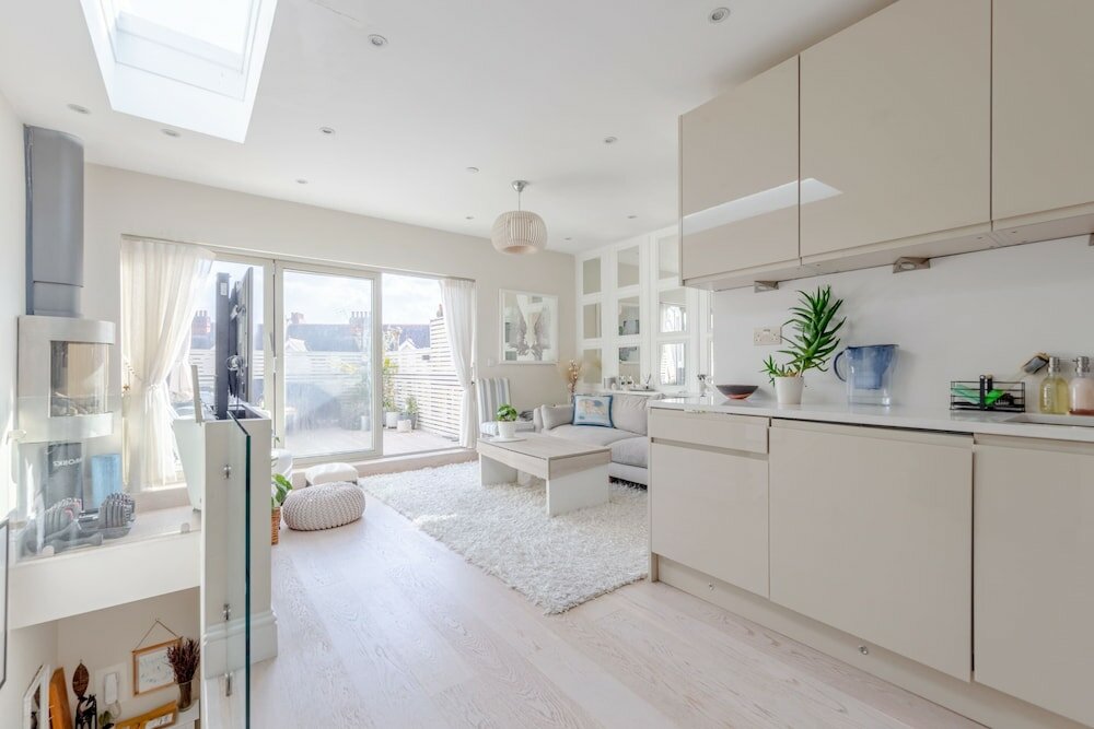 Фото Airy & Modern 1bd Flat in Maida Vale
