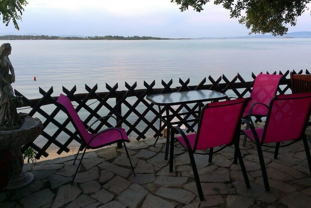 Фото Beachfront house with amazing sea view