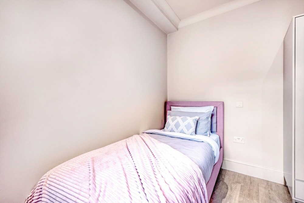 Фото Marble Arch Suite 3-hosted by Sweetstay