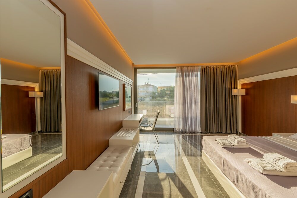 Фото Bareti Boutique Hotel