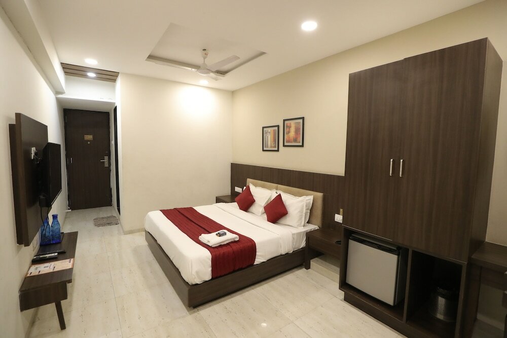 Фото Hotel Privya Rooms and banquet Surat
