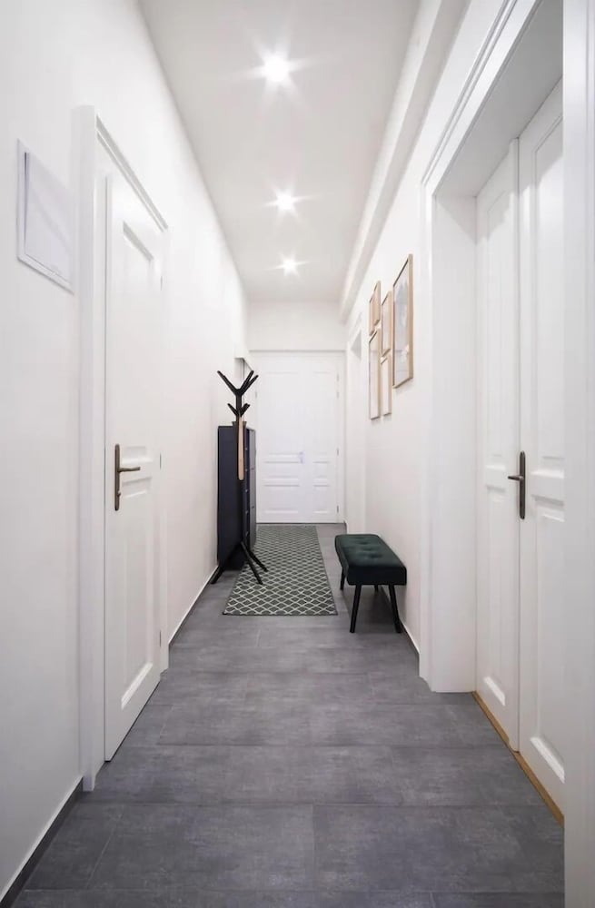 Фото Helen Homestay Karlín Prague