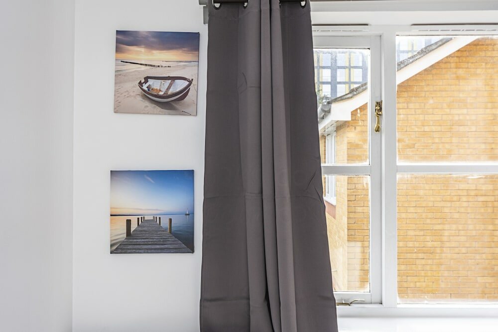 Фото Modern 2 Bedroom Lewisham Apartment