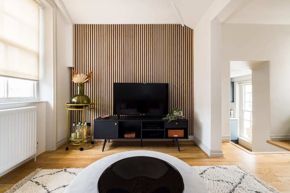 Фото The Escalier Mews - Stunning 3bdr Mews Home Flooded with Natural Light