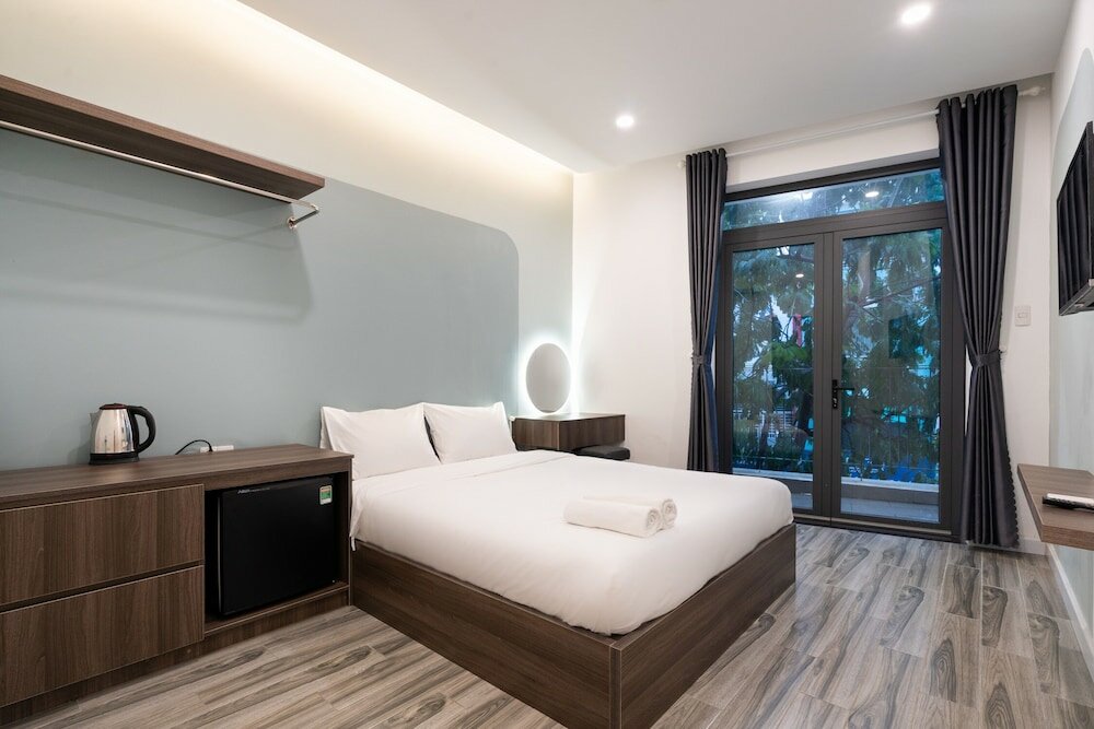 Фото Justay Pink Church