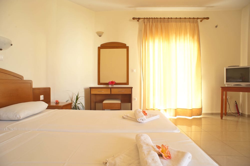 Фото Semiramis Suites