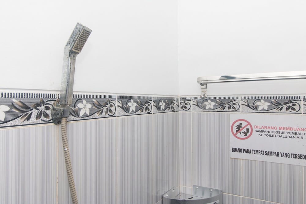 Фото RedDoorz Syariah near Stasiun Madiun