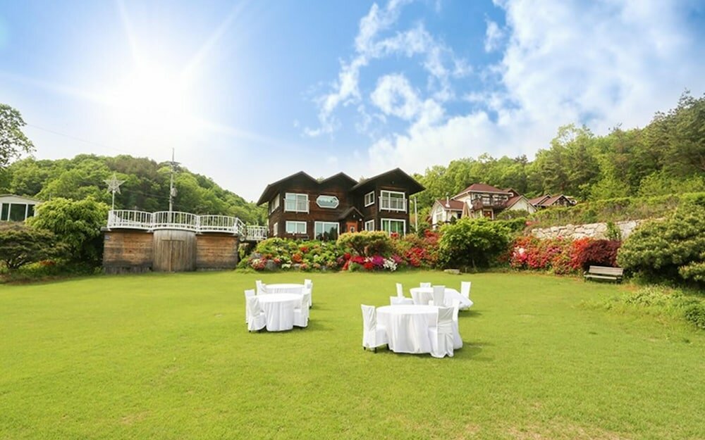 Фото Yeoju Dugyeonsae Meomunjari Pension