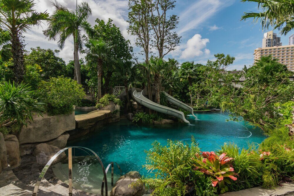 Фото The Riviera Wongamat by Pattaya Holiday