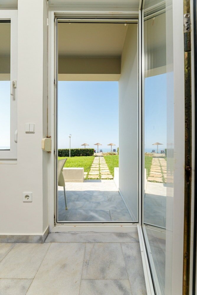 Фото Kostakis Beach Hotel