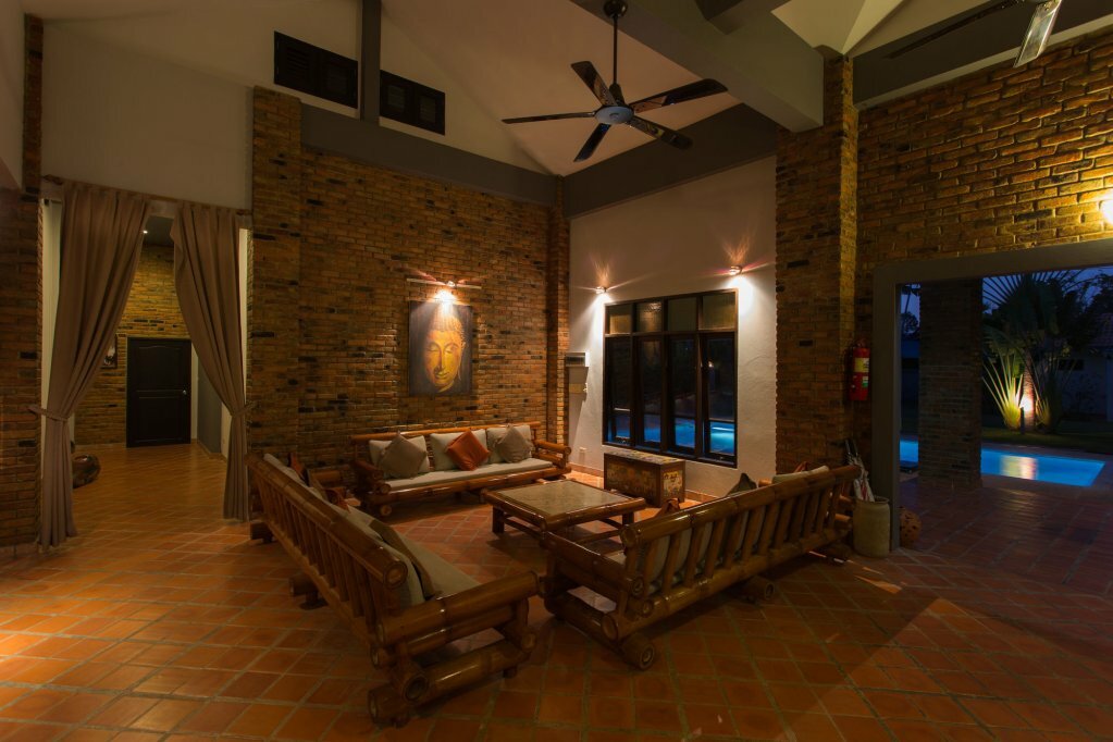 Фото Baan Oriental Villa