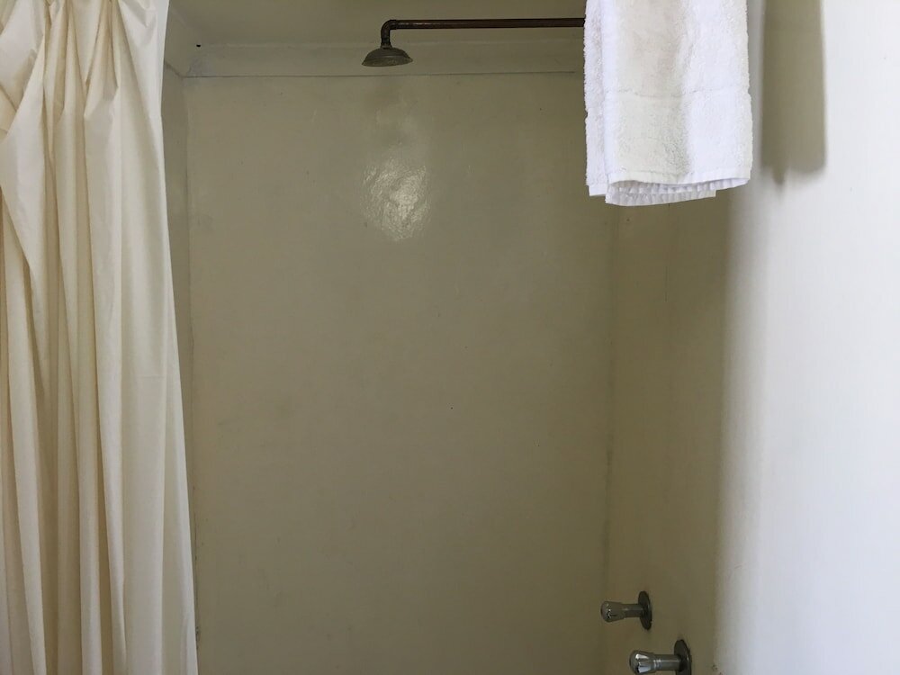 Фото Athoma Guest House